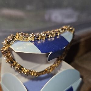 Elegant Gold Bracelet for Women